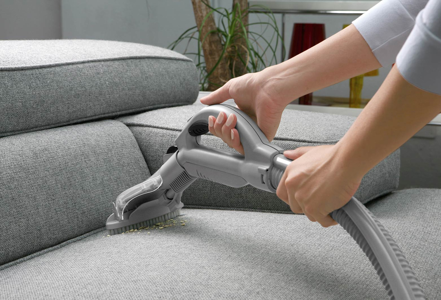 Expert Tips on How to Clean Sofa Fabric at Home