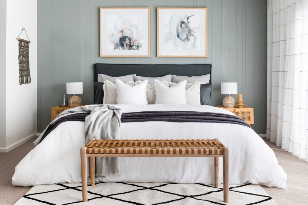 Bedroom Bliss: Expert Tips for Styling Your Bed