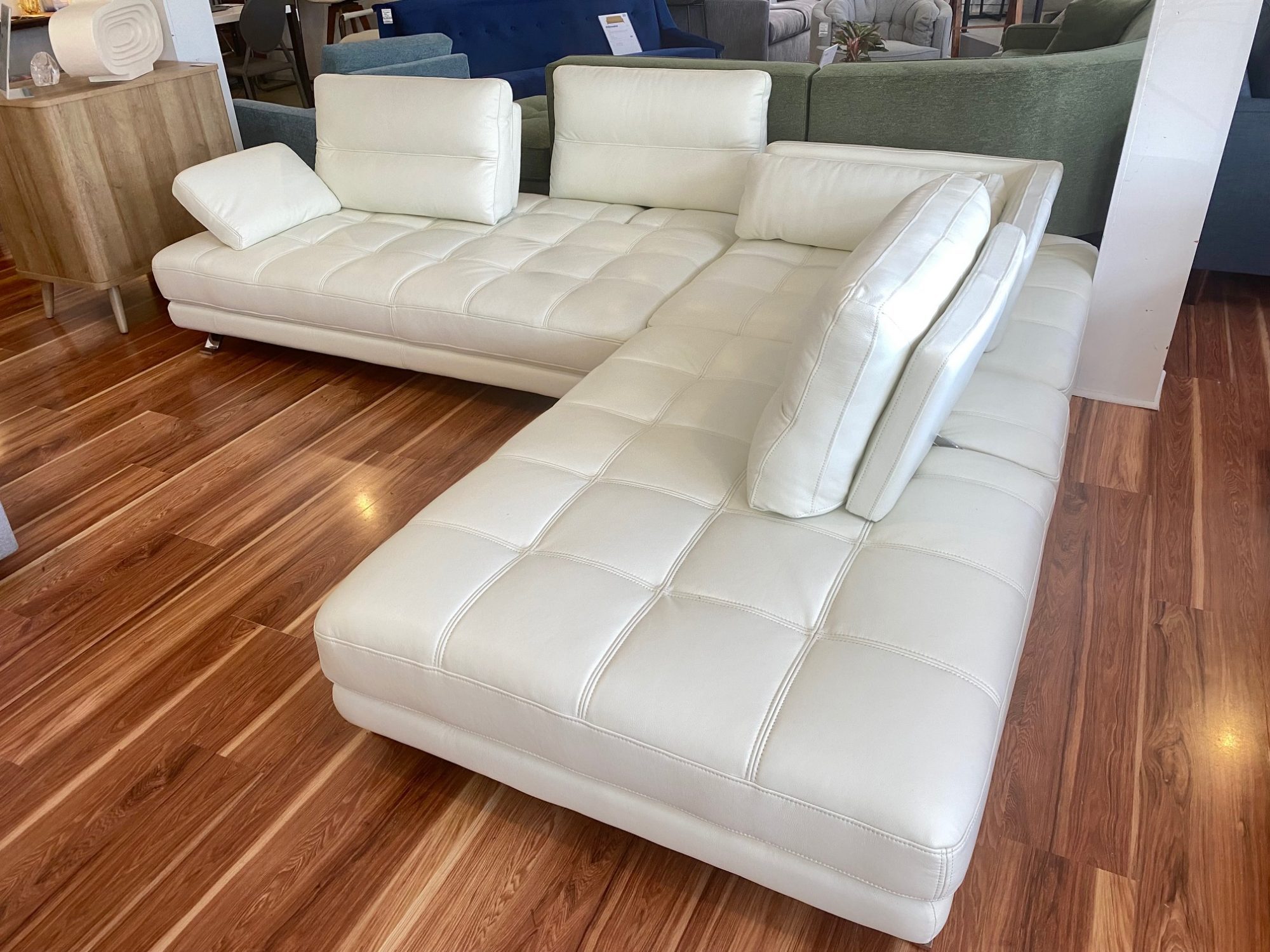 how to clean white leather sofa