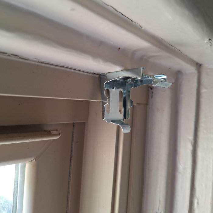 how to install mini blinds with metal brackets